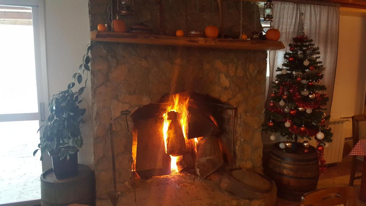 Hotel Pansion I Restoran ,, Pogled" Han Pijesak Exteriér fotografie