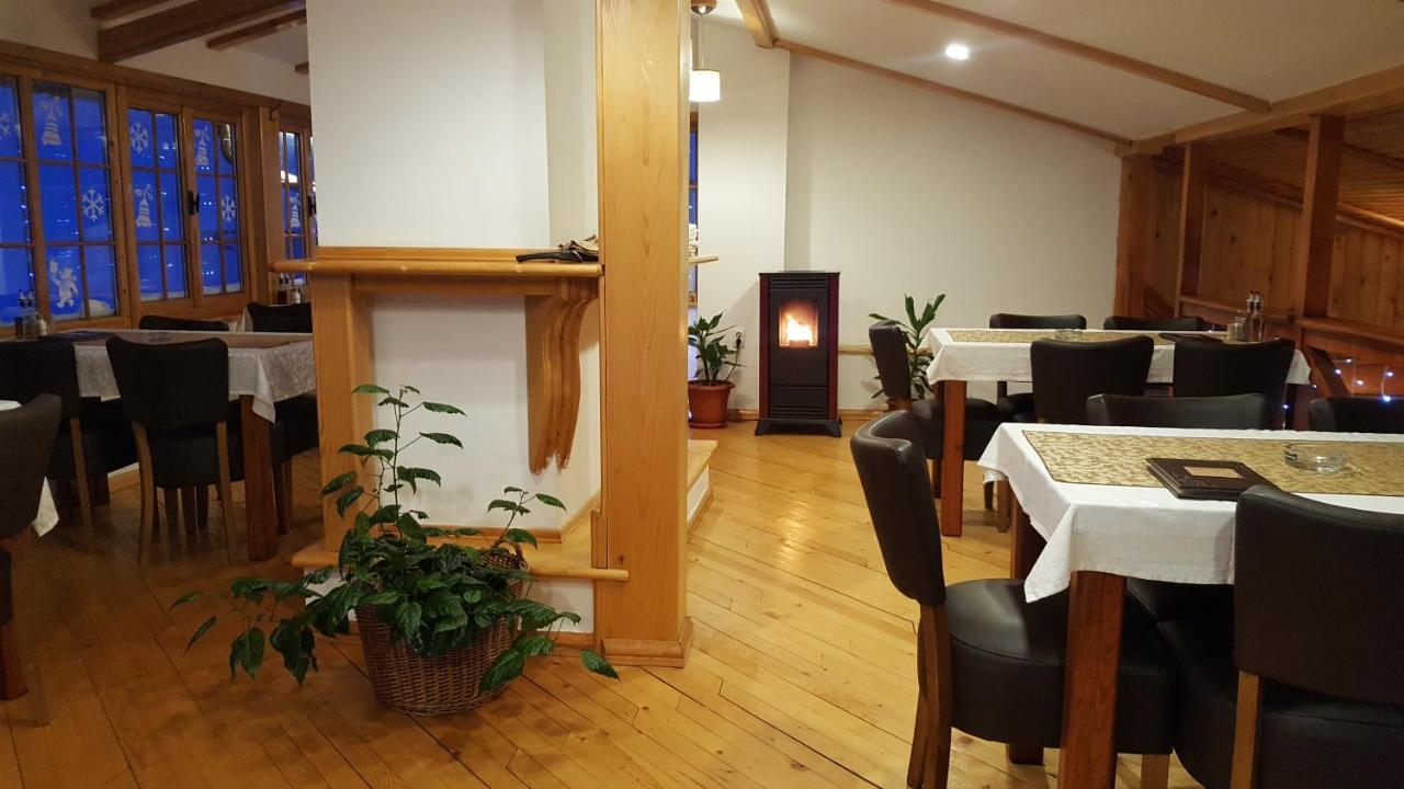 Hotel Pansion I Restoran ,, Pogled" Han Pijesak Exteriér fotografie