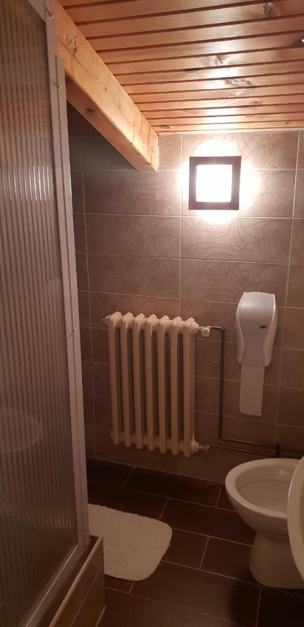 Hotel Pansion I Restoran ,, Pogled" Han Pijesak Exteriér fotografie
